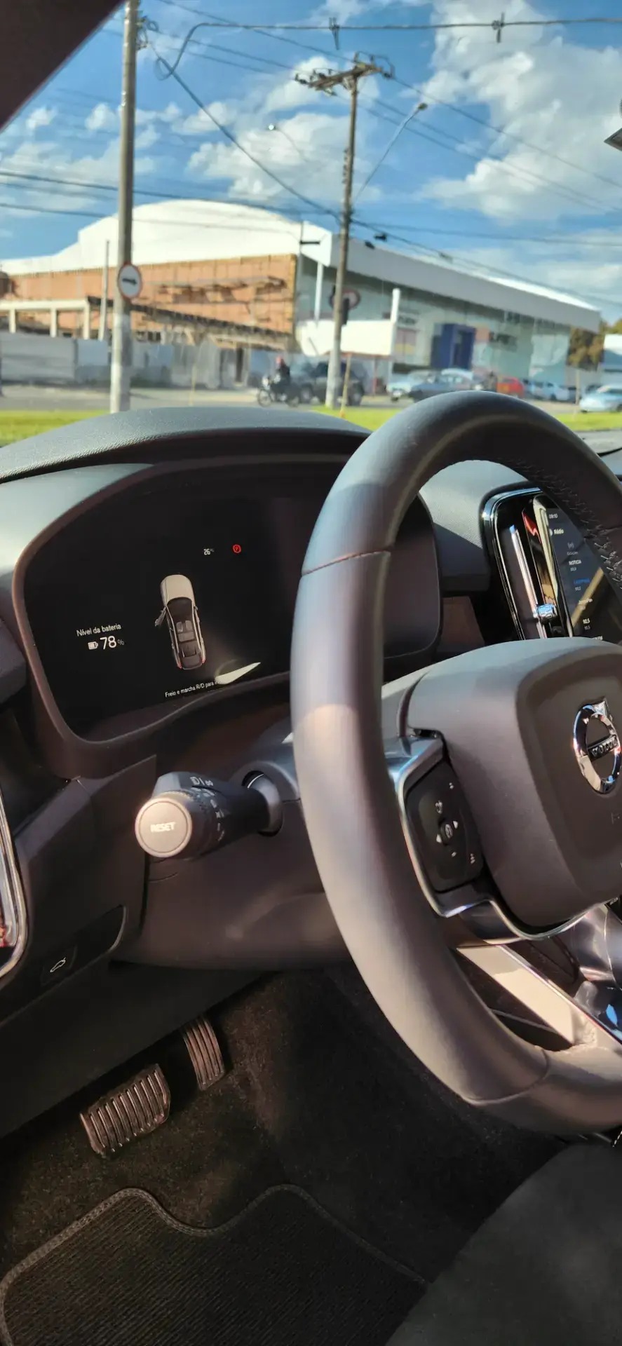 VOLVO C40 RECHARGE P6 PLUS PURE ELECTRIC 2024 - foto 4