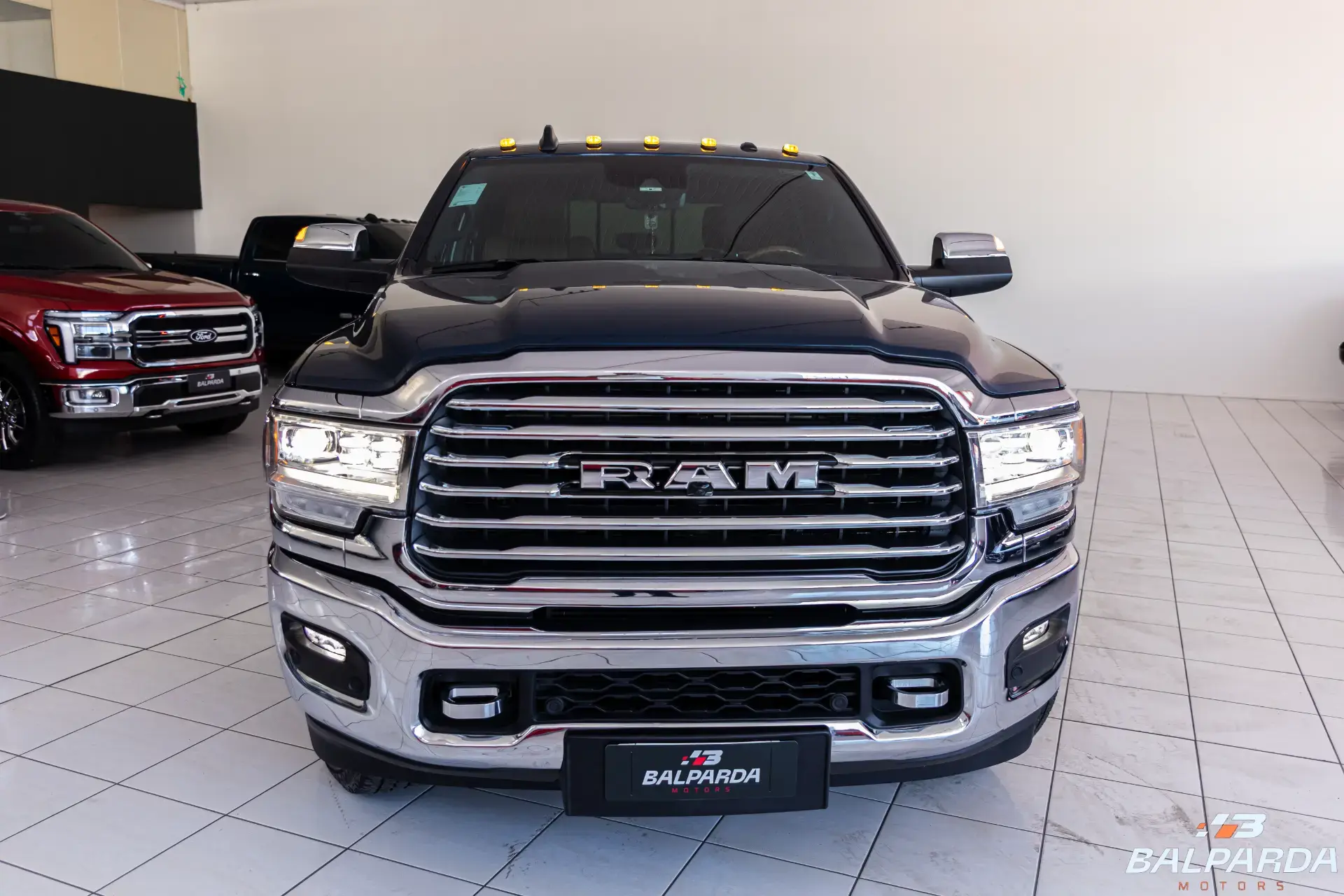 RAM 3500 LONGHORN - foto 4
