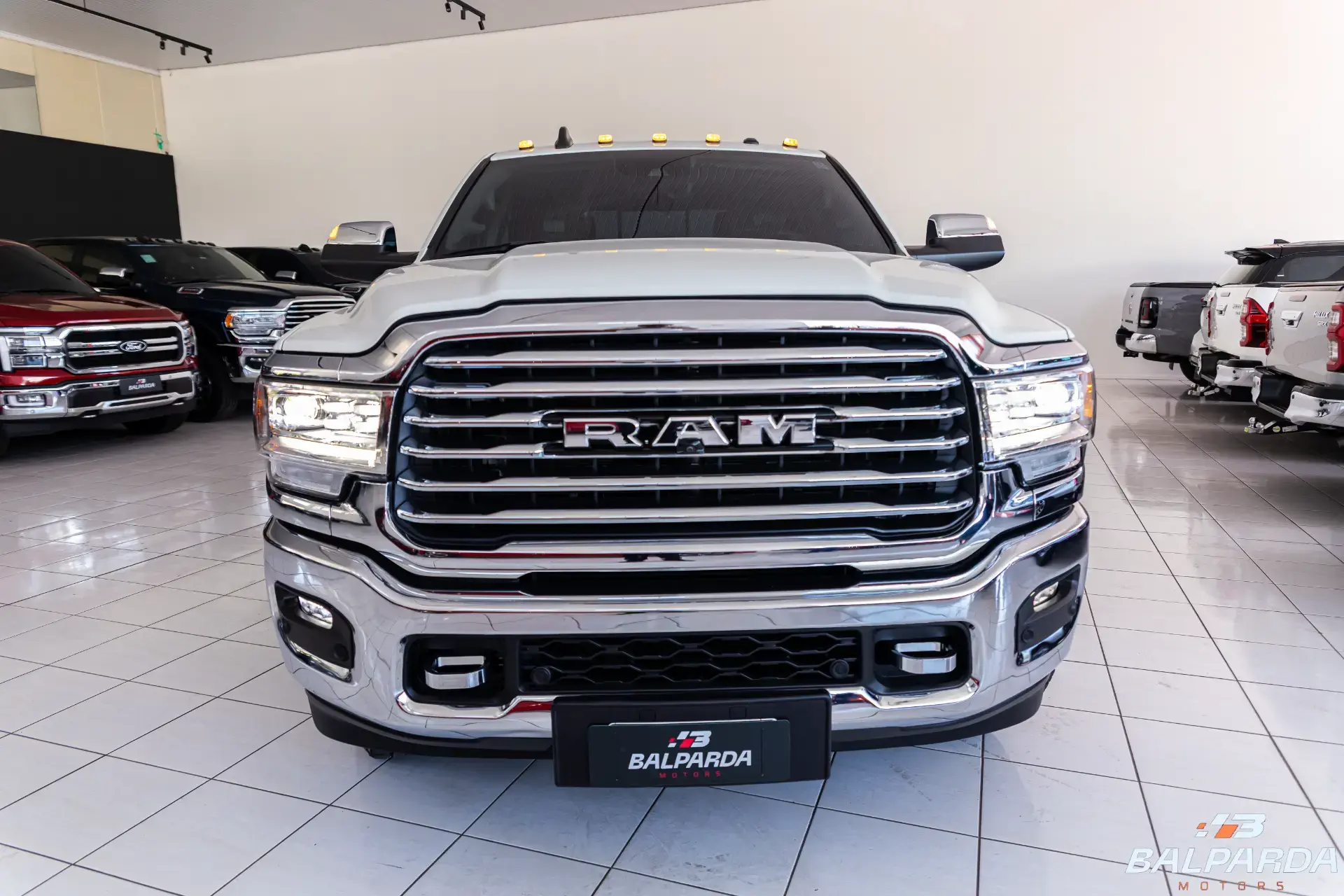 RAM 3500 LONGHORN - foto 4