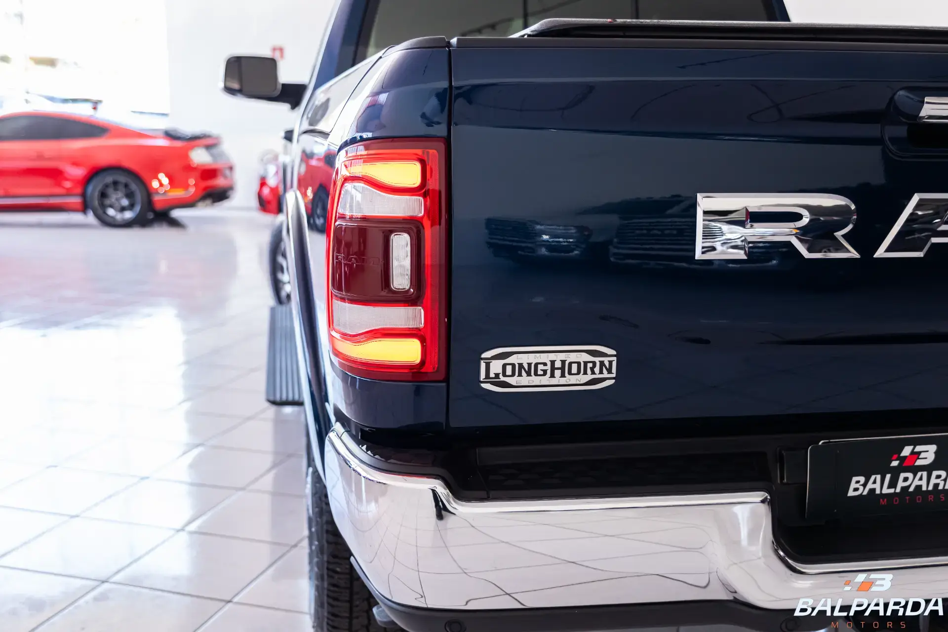 RAM 3500 LONGHORN - foto 9