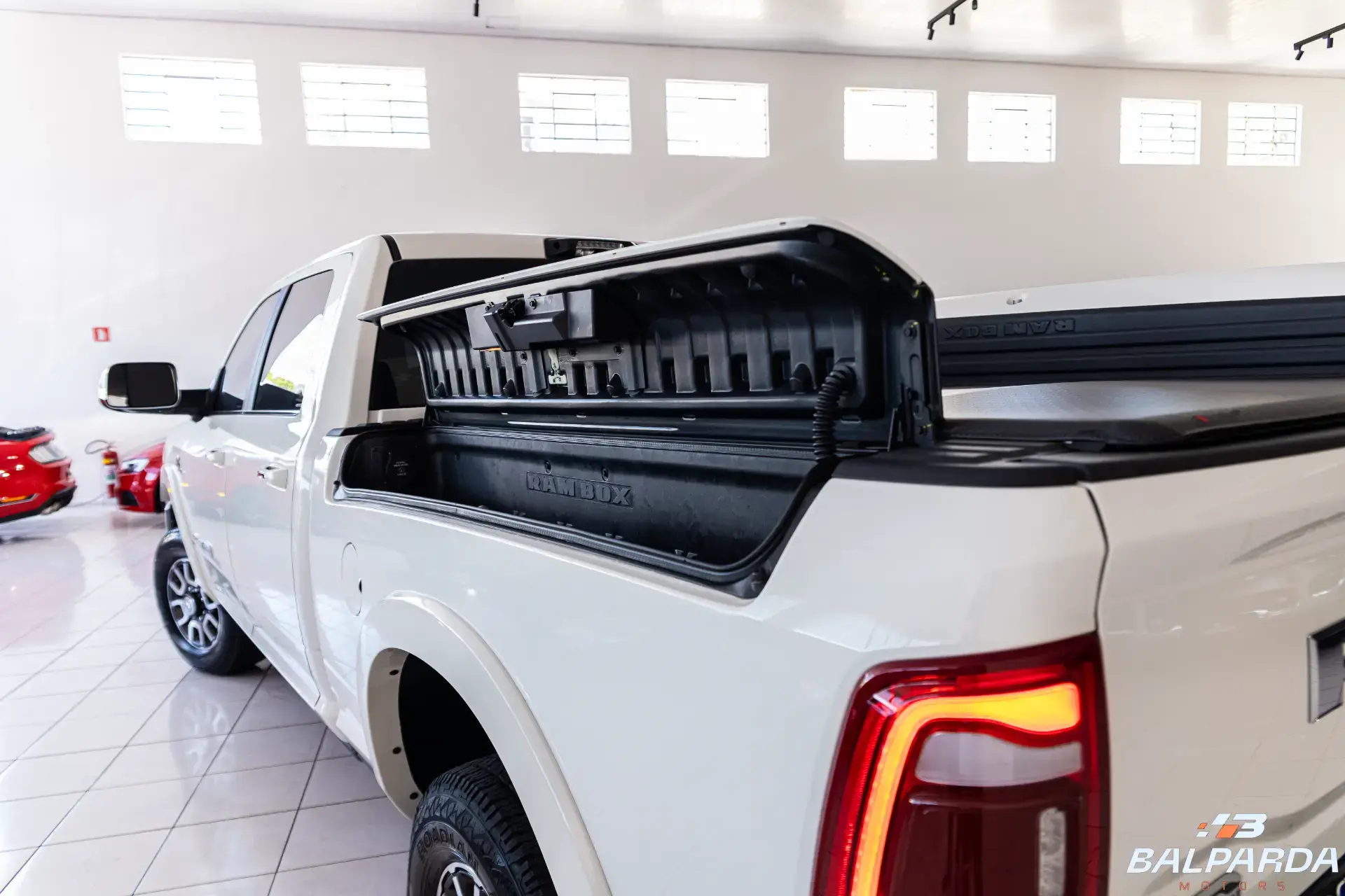 RAM 3500 LONGHORN - foto 9